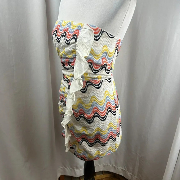 Tularosa Revolve Brynn Dress, Size Medium, Rainbow Zigzag, Mini Strapless Ruffle - Picture 7 of 10